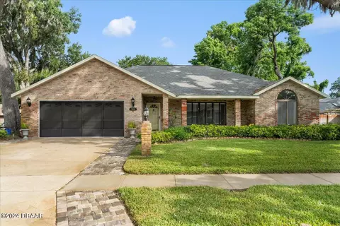 904 Oetter Dr, South Daytona, FL 32119