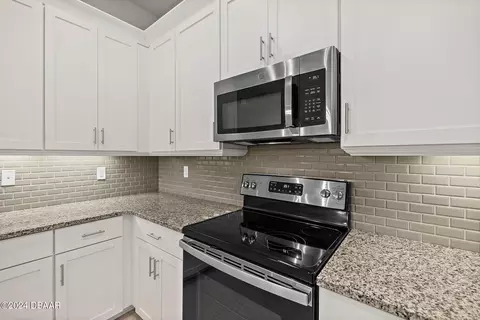 7 Newhaven Ln, Ormond Beach, FL 32174 photo 11