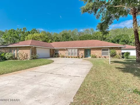 260 E Country Cir Dr, Port Orange, FL 32128