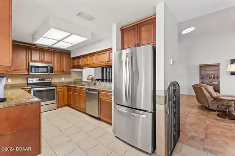 180 Pierside Dr, Ormond Beach, FL 32176 photo 12