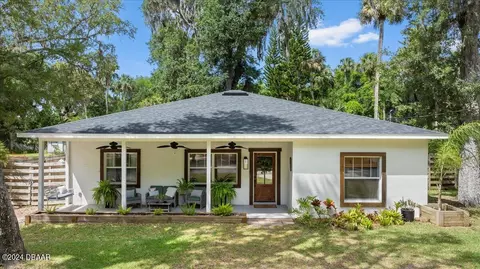 210 S Walker Dr, New Smyrna Beach, FL 32168
