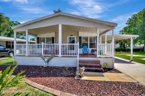 1375 Blackcherry St, Daytona Beach, FL 32117