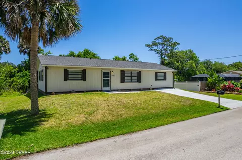 5390 Turton Ln, Port Orange, FL 32127