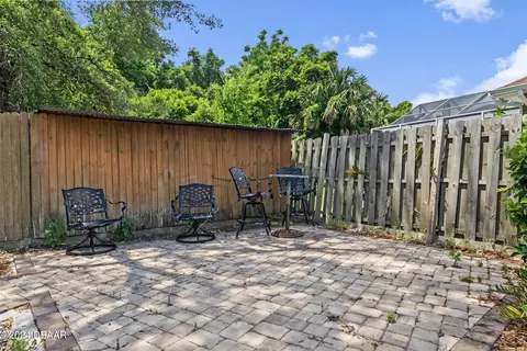 Exterior - 7 Carrington Ln, Ormond Beach, FL 32174 photo 7 of 9