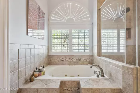 Bath - 7 Carrington Ln, Ormond Beach, FL 32174 photo 3 of 5