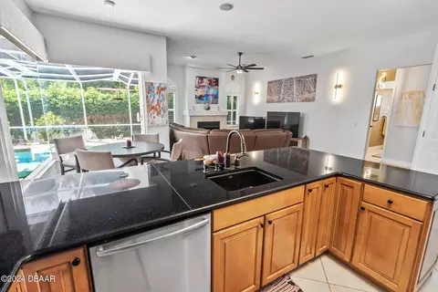 Kitchen - 7 Carrington Ln, Ormond Beach, FL 32174 photo 6 of 6
