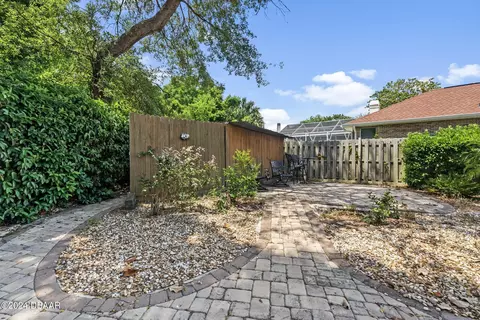 Exterior - 7 Carrington Ln, Ormond Beach, FL 32174 photo 6 of 9