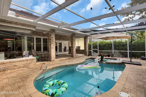 Exterior - 7 Carrington Ln, Ormond Beach, FL 32174 photo 5 of 9