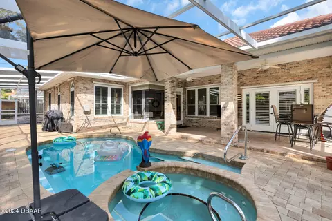 Exterior - 7 Carrington Ln, Ormond Beach, FL 32174 photo 4 of 9