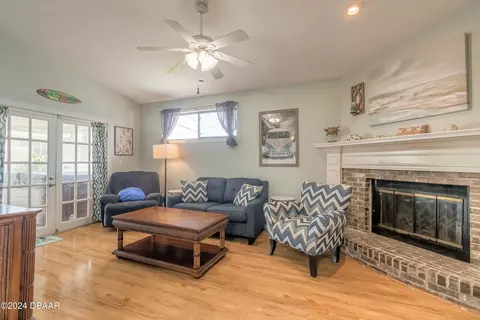 Living - 114 Imperial Heights Dr, Ormond Beach, FL 32176 photo 1 of 2