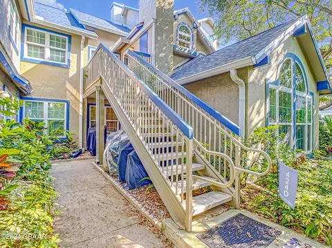 4240 Sun Village Ct, New Smyrna Beach, FL 32169