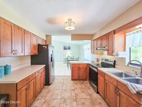 2937 Unity Tree Dr, Edgewater, FL 32141 photo 18