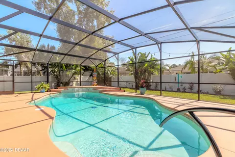 1512 Sabal Palm Dr, Edgewater, FL 32132 photo 3