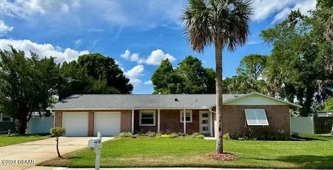 719 Wayne Ave, New Smyrna Beach, FL 32168