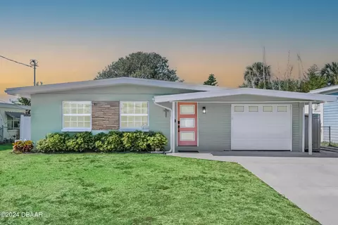 414 Manhattan Ave, Daytona Beach, FL 32118