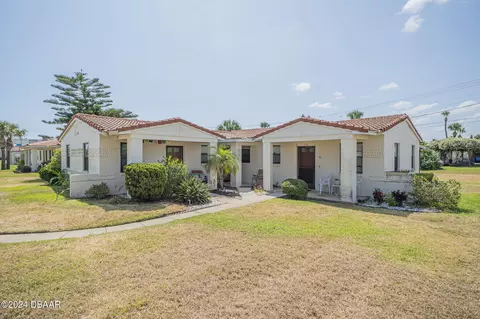 738 Flamingo Dr #B, Ormond Beach, FL 32176