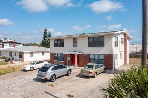 407 Auburn Dr, Daytona Beach, FL 32118