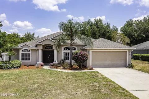 207 Kenlake Dr, Deltona, FL 32738