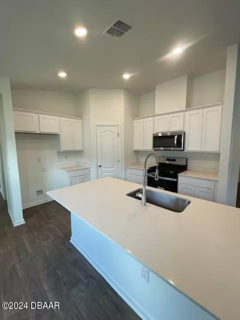 Kitchen - 58 Bogey Pl, Bunnell, FL 32110 photo 3 of 5