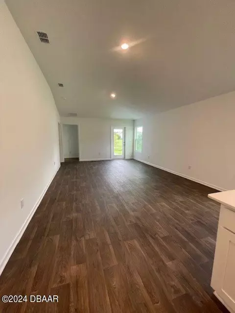Living - 58 Bogey Pl, Bunnell, FL 32110 photo 2 of 2