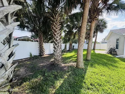Exterior - 12 Berkley Rd, Ormond Beach, FL 32176 photo 5 of 9