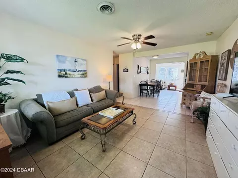 Living - 12 Berkley Rd, Ormond Beach, FL 32176 photo 1 of 5