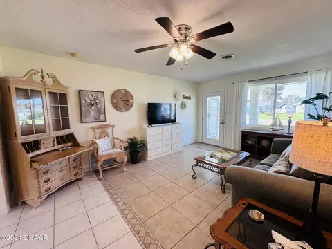 Living - 12 Berkley Rd, Ormond Beach, FL 32176 photo 3 of 5