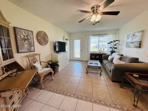 Living - 12 Berkley Rd, Ormond Beach, FL 32176 photo 4 of 5