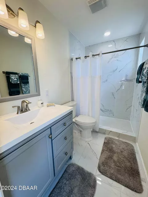 Bath - 12 Berkley Rd, Ormond Beach, FL 32176 photo 2 of 3