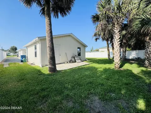 Exterior - 12 Berkley Rd, Ormond Beach, FL 32176 photo 4 of 9