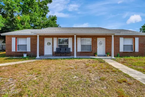 121 Hazelcrest St, Deltona, FL 32725