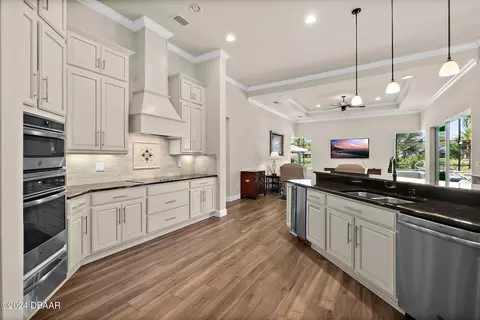 Kitchen - 1319 Redbourne Ln, Ormond Beach, FL 32174 photo 3 of 8