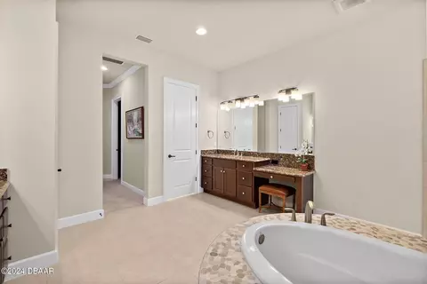 Bath - 1319 Redbourne Ln, Ormond Beach, FL 32174 photo 2 of 9