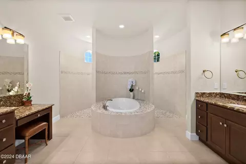 Bath - 1319 Redbourne Ln, Ormond Beach, FL 32174 photo 1 of 9