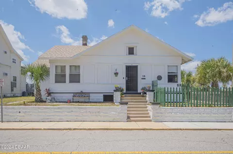 16 S Grandview Ave, Daytona Beach, FL 32118