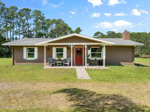 952 Bay Dr, New Smyrna Beach, FL 32168