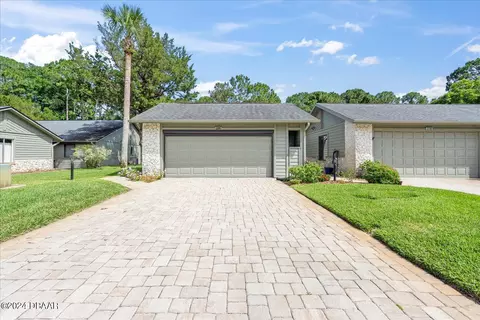 226 Deer Lake Cir, Ormond Beach, FL 32174