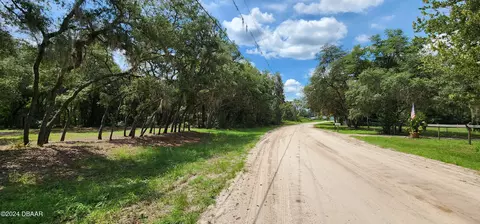 151 Violet Cir, Interlachen, FL 32148 photo 11