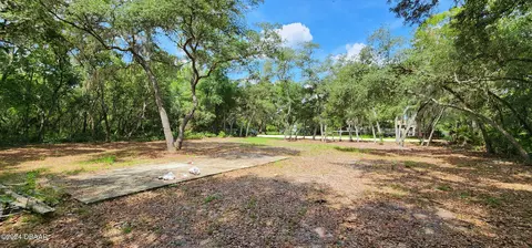 151 Violet Cir, Interlachen, FL 32148 photo 3