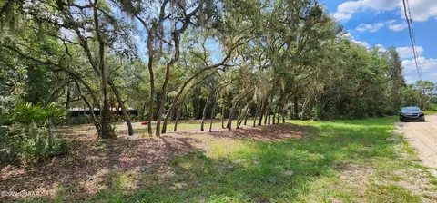 151 Violet Cir, Interlachen, FL 32148 photo 7