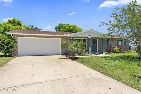 520 Peacock Rd, Daytona Beach, FL 32117