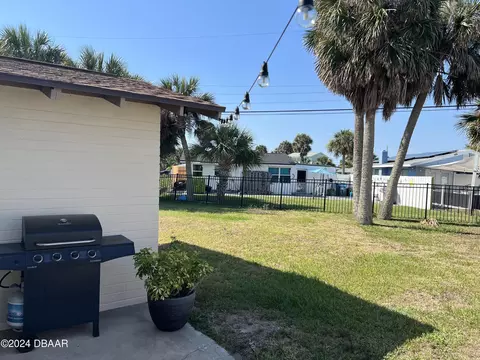 Exterior - 4 Brooks Dr, Ormond Beach, FL 32176 photo 4 of 6