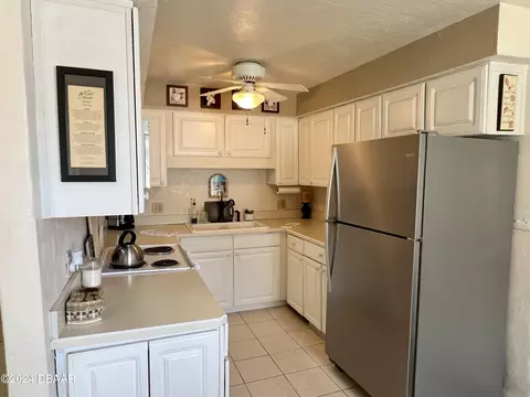 Kitchen - 4 Brooks Dr, Ormond Beach, FL 32176 photo 1 of 1