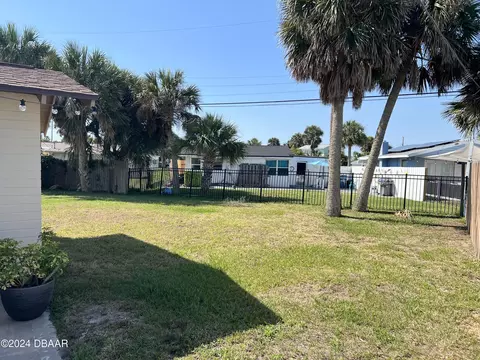 Exterior - 4 Brooks Dr, Ormond Beach, FL 32176 photo 5 of 6