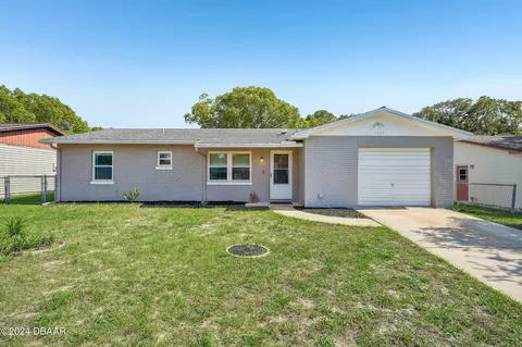 1329 Fairway Ave, Ormond Beach, FL 32174