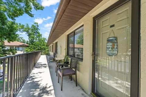 1601 Big Tree Rd #307, South Daytona, FL 32119