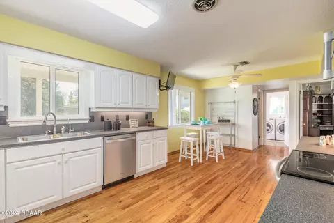Kitchen - 290 Warwick Ave, Ormond Beach, FL 32174 photo 2 of 5