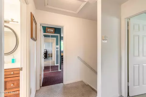 Entry Way - 290 Warwick Ave, Ormond Beach, FL 32174 photo 6 of 7