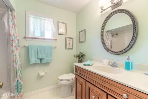 Bath - 290 Warwick Ave, Ormond Beach, FL 32174 photo 3 of 3