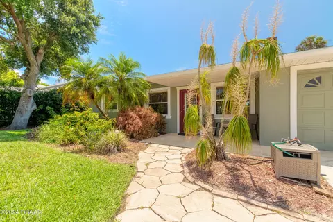 449 Palm Ave, Ormond Beach, FL 32174 photo 1